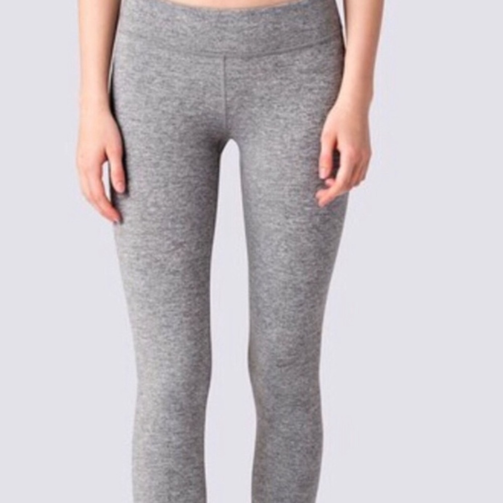 grey leggings